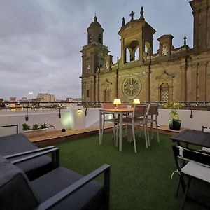 Santa Ana Suite & Rooms